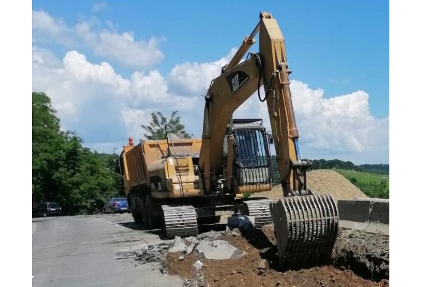 Lucrări de reparații pe DN 79A, între Vârfurile și Avram Iancu, județul Arad – trafic dirijat timp de două săptămâni