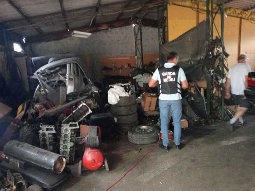 Garda de Mediu și RAR, controale în Bihor la service-uri auto: amenzi de peste 500.000 lei și activitate suspendată la patru firme!