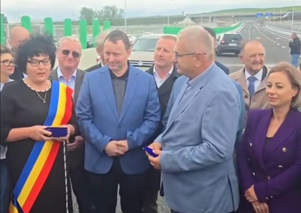 Se circulă pe DEx4! Primărița din Tureni, Daniela Mănăilă, îl laudă pe șeful DRDP Cluj, Eugen Cecan: „Gelu, niciodată nu ți-am mulțumit. A venit momentul!”