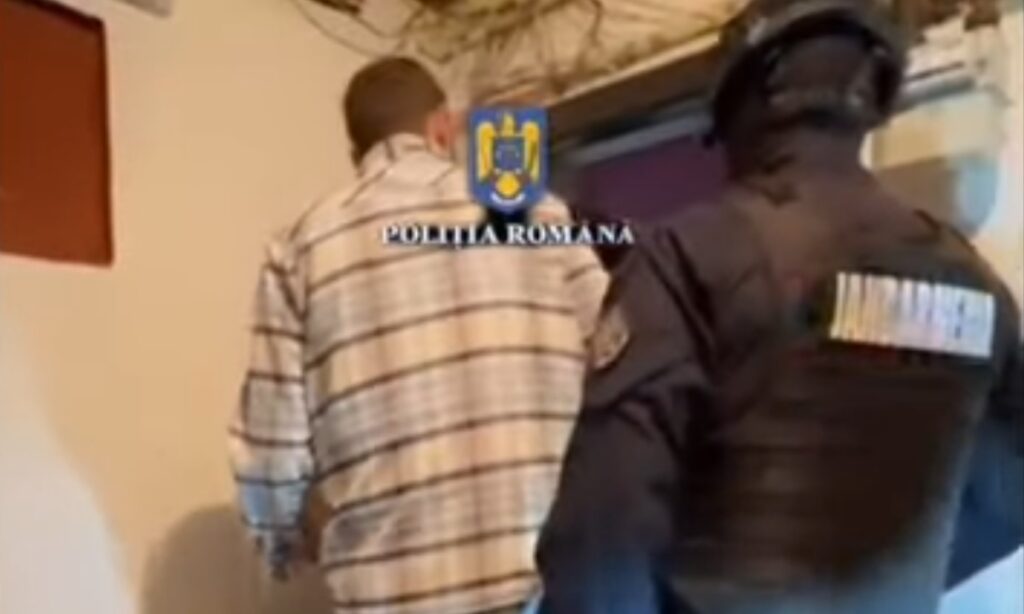 Mascații au efectuat 7 percheziții domiciliare în Alba Iulia și Sebeș: Opt femei sunt bănuite de înșelăciune!