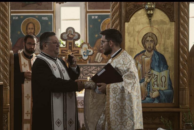 Parohia Ortodoxă Iara intră într-o nouă etapă: Gabriel Vasile Bindea a fost instalat în funcția de preot paroh!