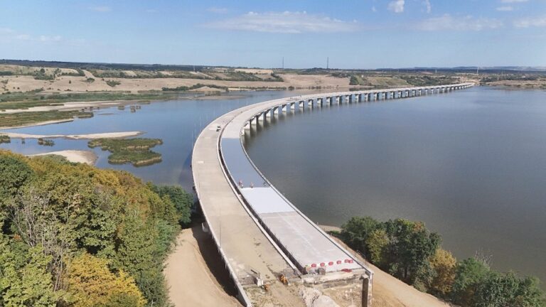 Mobilizare pe șantierul secțiunii Suplacu de Barcău – Chiribiș, parte a autostrăzii Transilvania (A3)
