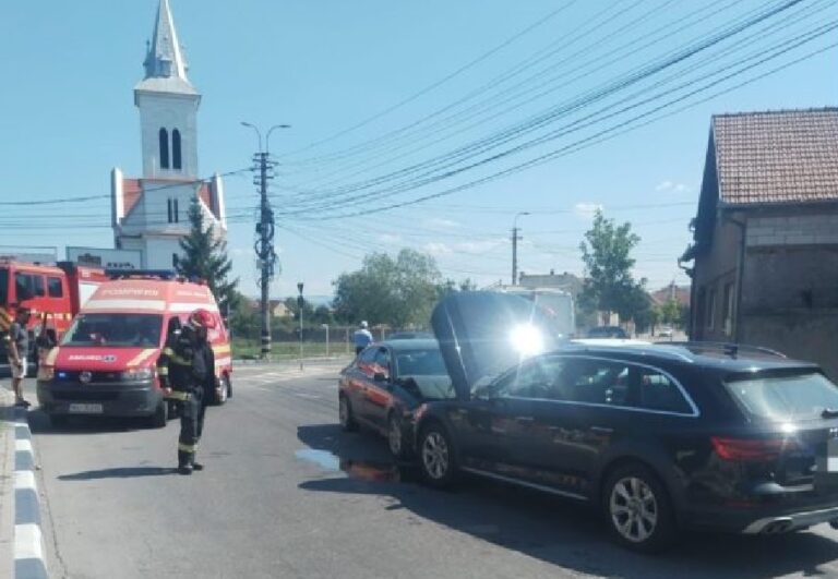 Accident rutier pe strada Traian din Sebeș: două autoturisme implicate