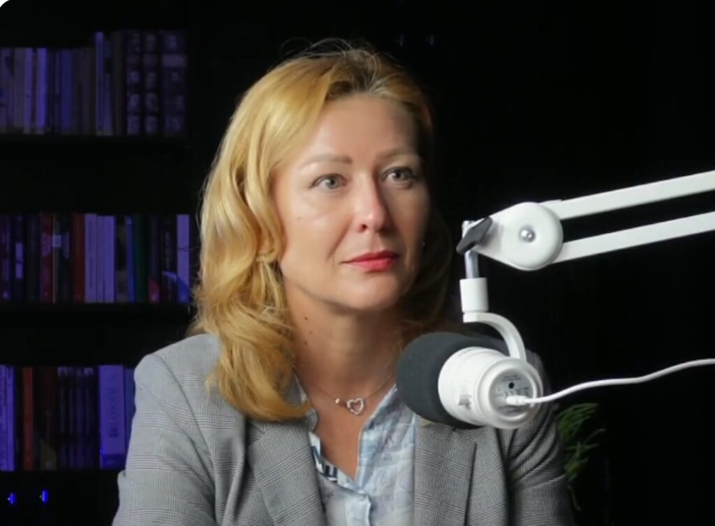 Alexandra Stoica: „În vremuri de criză nu tai investițiile, ci cheltuielile statului”