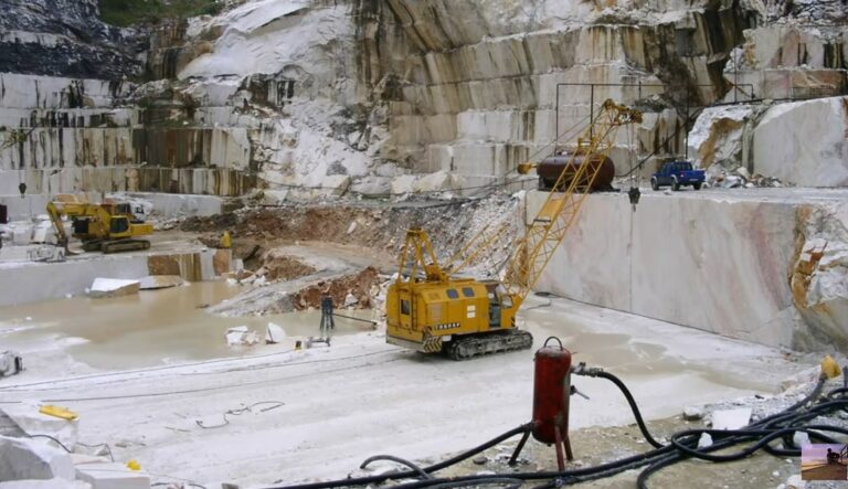 30 de minerale clasificate drept critice și strategice, la nivelul Uniunii Europene, stau neexploatate în subsolul României