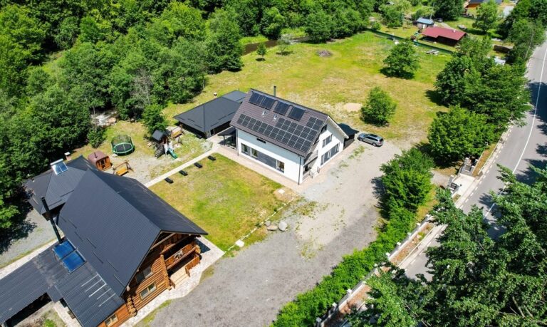 Escapadă la munte: Descoperă relaxarea autentică la Pensiunea Crăiasa Drăganului