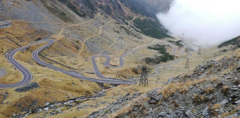 Circulația pe Transfăgărășan se închide vineri, 29 august, pentru 3 ore!