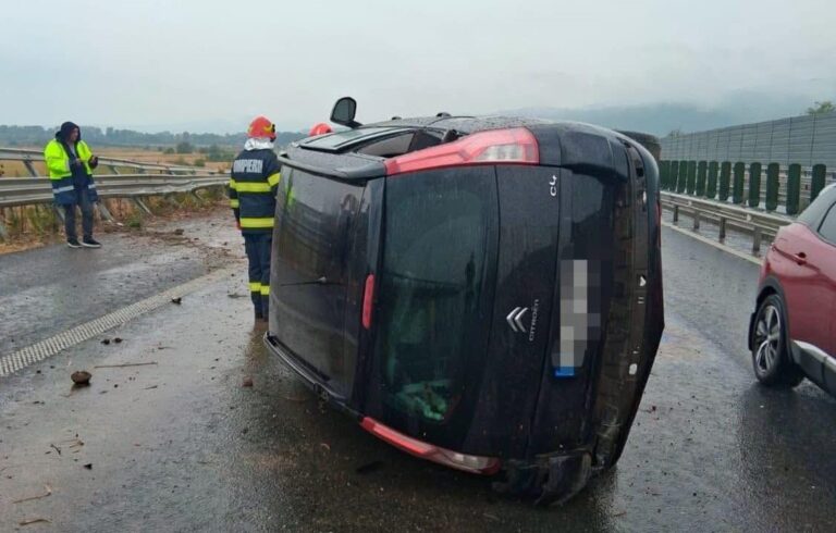 Accident pe autostrada A1, în zona Ilia: o femeie de 70 de ani transportată la spital