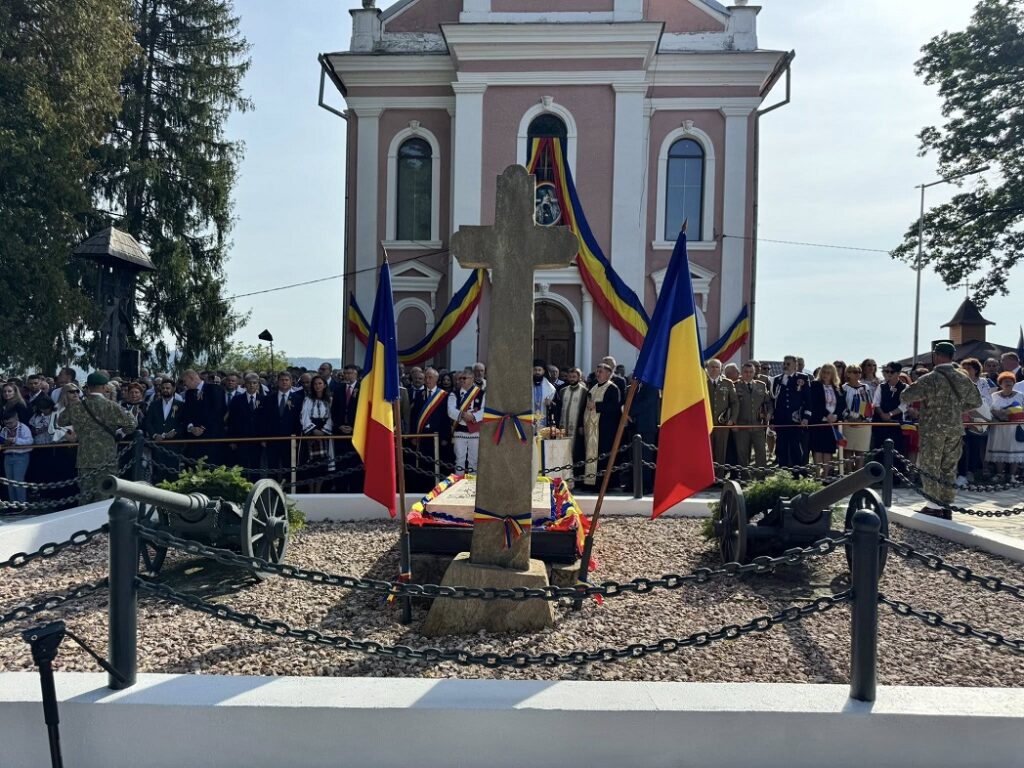Mii de oameni la Serbările Naționale de la Țebea, la comemorarea a 153 de ani de la moartea lui Avram Iancu