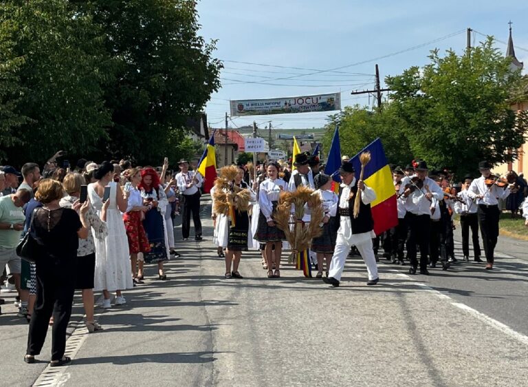 Jocul tradițional, sărbătorit la Mociu: Festivalul „Jocu’ de pe Câmpie” a ajuns la ediția a XXVIII-a