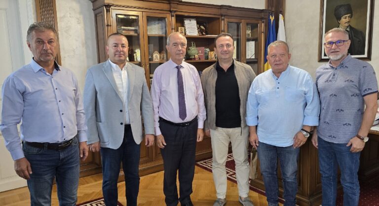 Investitori din Turcia sunt interesați să preia combinatul ArcelorMittal Hunedoara, care și-a încetat recent activitatea de producție