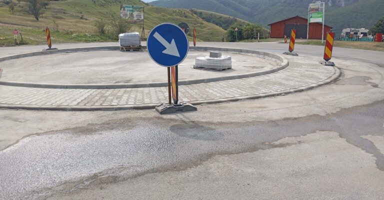 A fost finalizat sensul giratoriu situat pe DJ 103G, în zona Rezervației Naturale Cheile Turzii. Tișe explică utilitatea: Se înregistra un trafic rutier considerabil!
