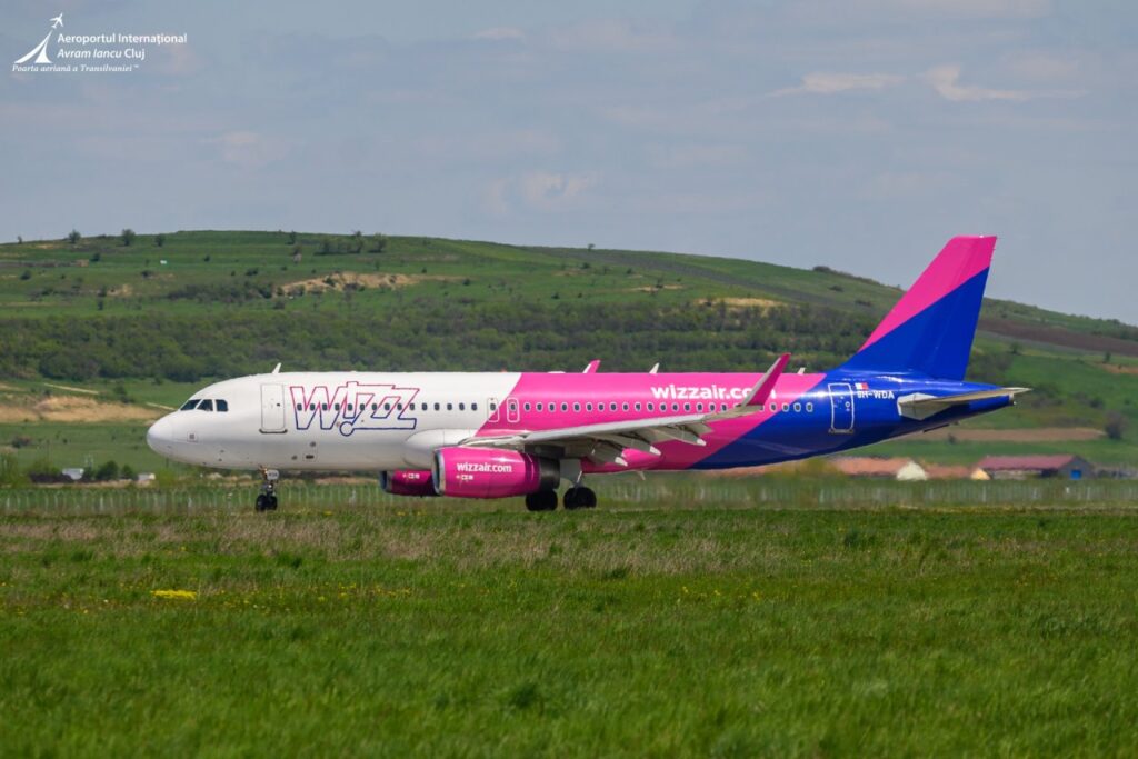 Pe timp de criză și austeritate, românii zboară tot mai mult cu avionul