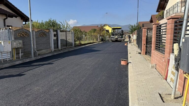 Procesul de modernizare a cartierului Emil Racoviță din Alba Iulia continuă: Străzile principale, Simion Mândrescu și Dimitrie Bolintineanu, au fost asfaltate!