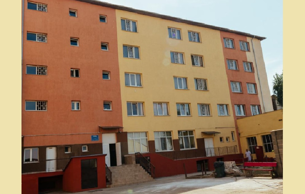 Terenul multifuncțional al Liceului Special „Sfânta Maria” Arad va fi trecut în patrimoniul județului