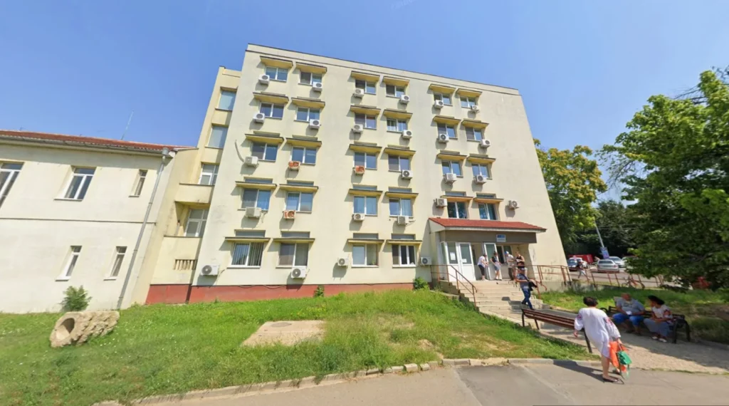 Ambulatoriul Spitalului Clinic Județean de Urgență Bihor se mută provizoriu în clădirea „Policlinicii Galbene”