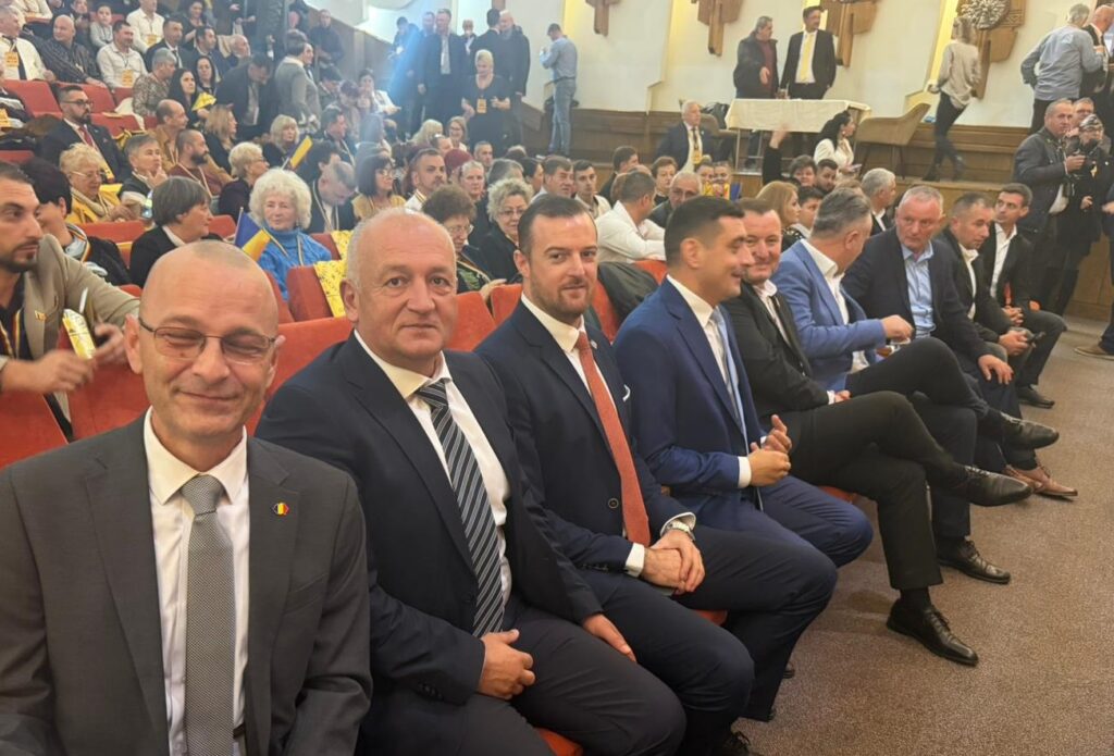 Senatorul AUR de Cluj, Cristian Șipoș, prezent la alegerile AUR Hunedoara. Tiberiu Barstan, reconfirmat în fruntea organizației județene!