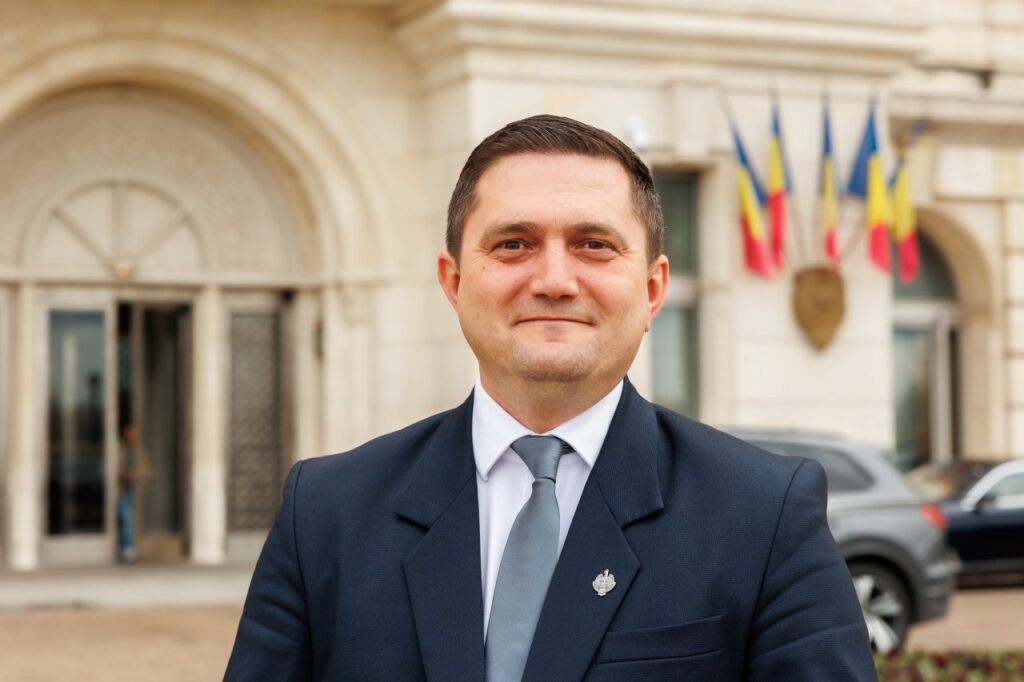 Lista senatorului Ciprian Rus. Cine sunt aleșii locali din Cluj care ocupă și funcții publice? Rus: „Politica și statul stau mult prea confortabil împreună”