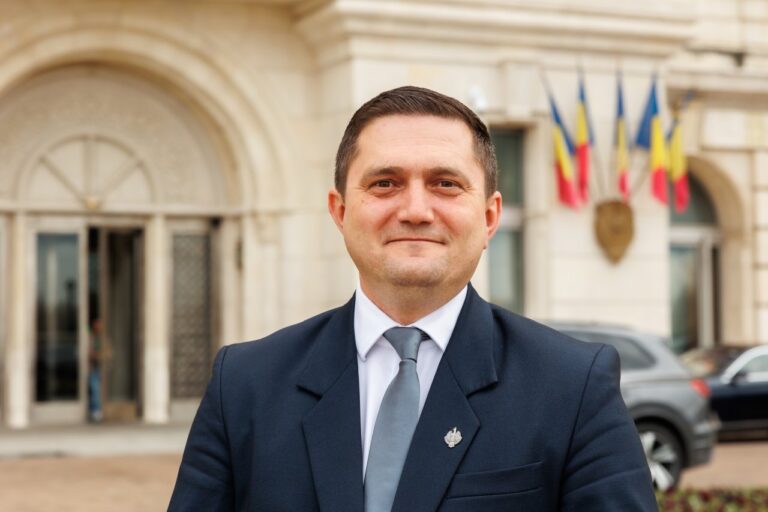 Lista senatorului Ciprian Rus. Cine sunt aleșii locali din Cluj care ocupă și funcții publice? Rus: „Politica și statul stau mult prea confortabil împreună”