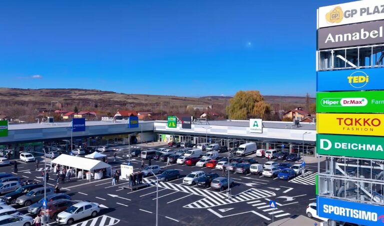 Se deschide GP Plaza, un nou centru comercial în Hunedoara: Investiția, de peste 7 milioane, aparține firmei lui Gică Popescu