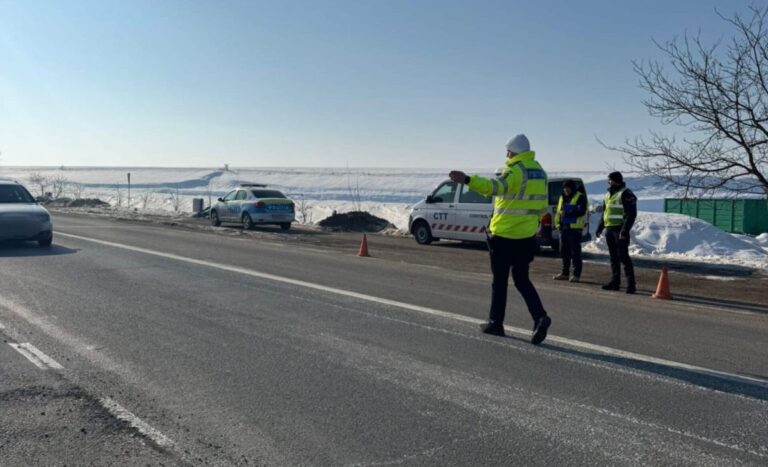 Peste 140 de șoferi amendați de poliție pe DN1 în județul Alba, majoritatea pentru viteză