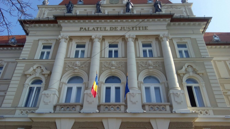 Judecători pensionari din Bihor cer în instanță returnarea impozitului progresiv pe pensii