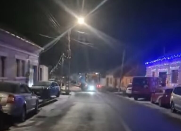 Intervenții continue pe drumurile din vestul țării: DRDP Timișoara a mobilizat 240 de utilaje în ultimele 18 ore !