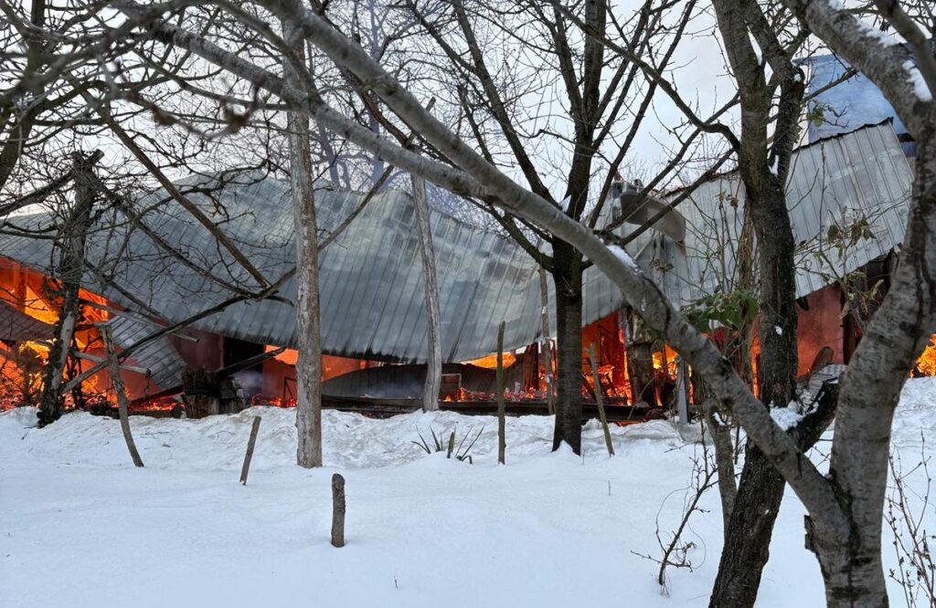 Incendiu puternic la o cabană din Vințu de Jos