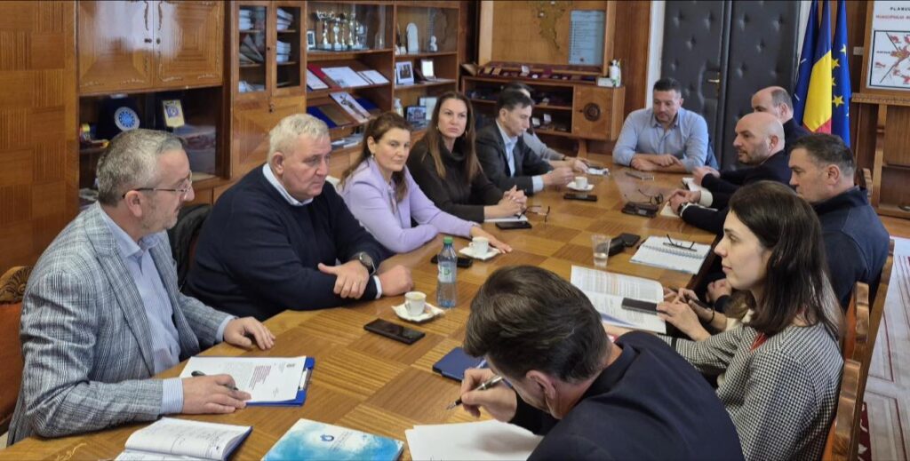 Întâlnire de lucru la Instituția Prefectului Alba privind monitorizarea exploatării agregatelor minerale