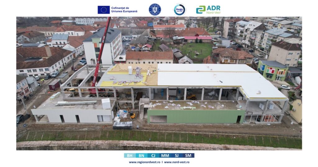 Lucrările la piața agroalimentară din Beiuș avansează. Finalizarea este estimată pentru iunie 2026