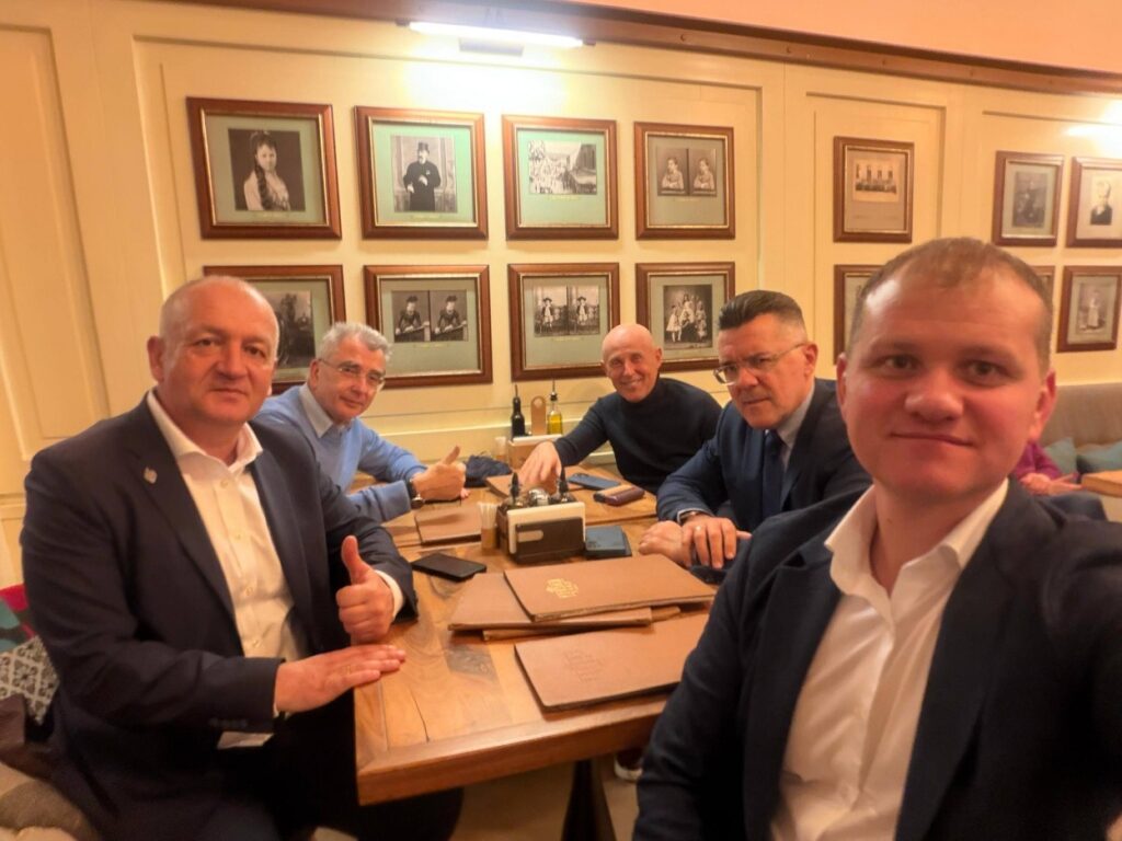 De la Cluj, către Budapesta! Liderii AUR i-au transmis lui Viktor Orban „Nici noi nu plecăm de aici! Niciodată!”