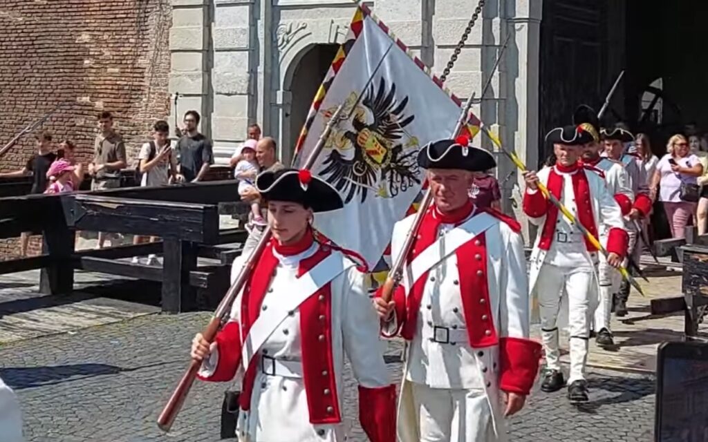 Garda Cetății Alba Carolina caută noi membri: Tinerii pasionați de istorie sunt invitați să se alăture echipei de reenactment