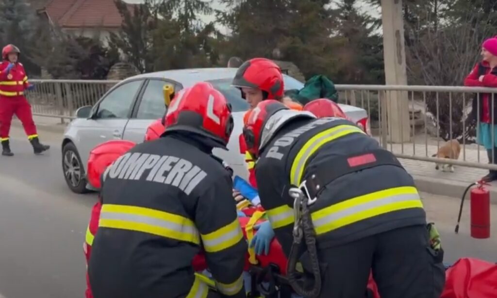 Accident rutier pe DN1 în Lancrăm: două autoturisme implicate, trafic îngreunat și o șoferiță rănită