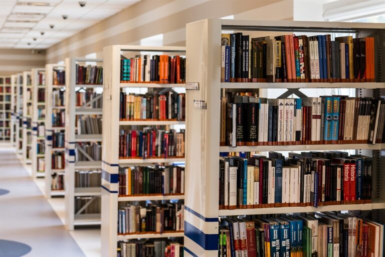 Floreștiul are nevoie de bibliotecă, spun părinții de la Liceul „Dumitru Tăuțan”