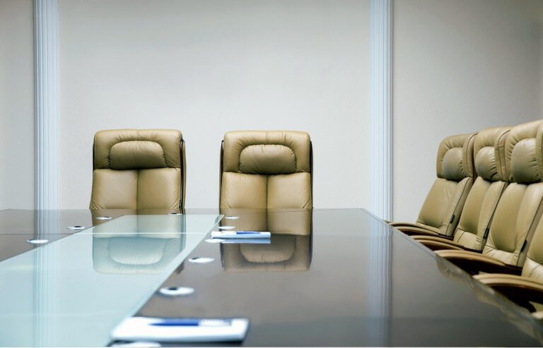 Convocatorul Adunării Generale Ordinare și Extraordinare a Acționarilor Star Residence Invest S.A. (propusă a fi STAR INVEST S.A.)