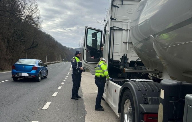 Dosare penale pe bandă rulantă în județul Hunedoara: Șoferi băuți, fără permis sau implicați în agresiuni, depistați în trafic