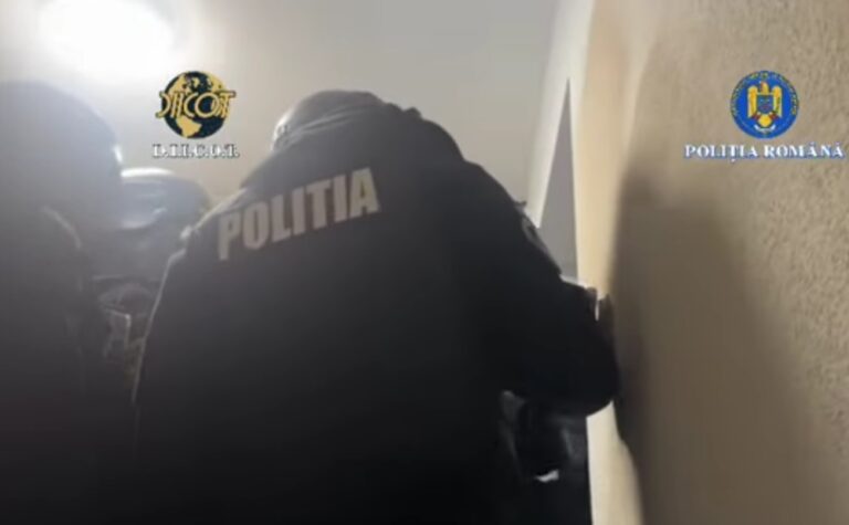 Bărbat urmărit național pentru trafic de droguri, depistat de polițiști la Hunedoara