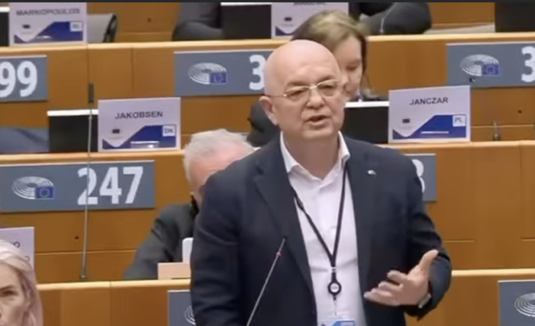 Emil Boc, intervenție la Bruxelles despre viitorul fondurilor europene: „Nu puneți fermierii și primarii să lupte pentru aceeași sumă de bani”