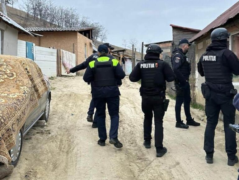 Acțiune a polițiștilor în Galda de Jos: zeci de verificări, amenzi și persoane conduse la sediu
