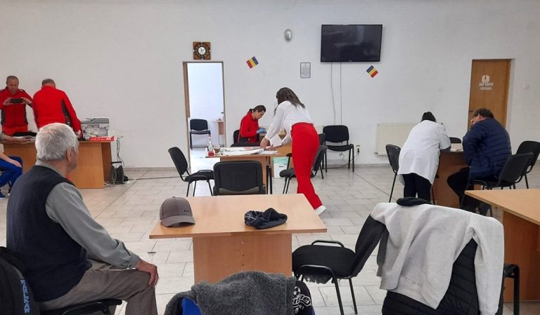 Caravana „Sărbători cu Sănătate” şi-a încheiat, temporar, misiunea în Hunedoara