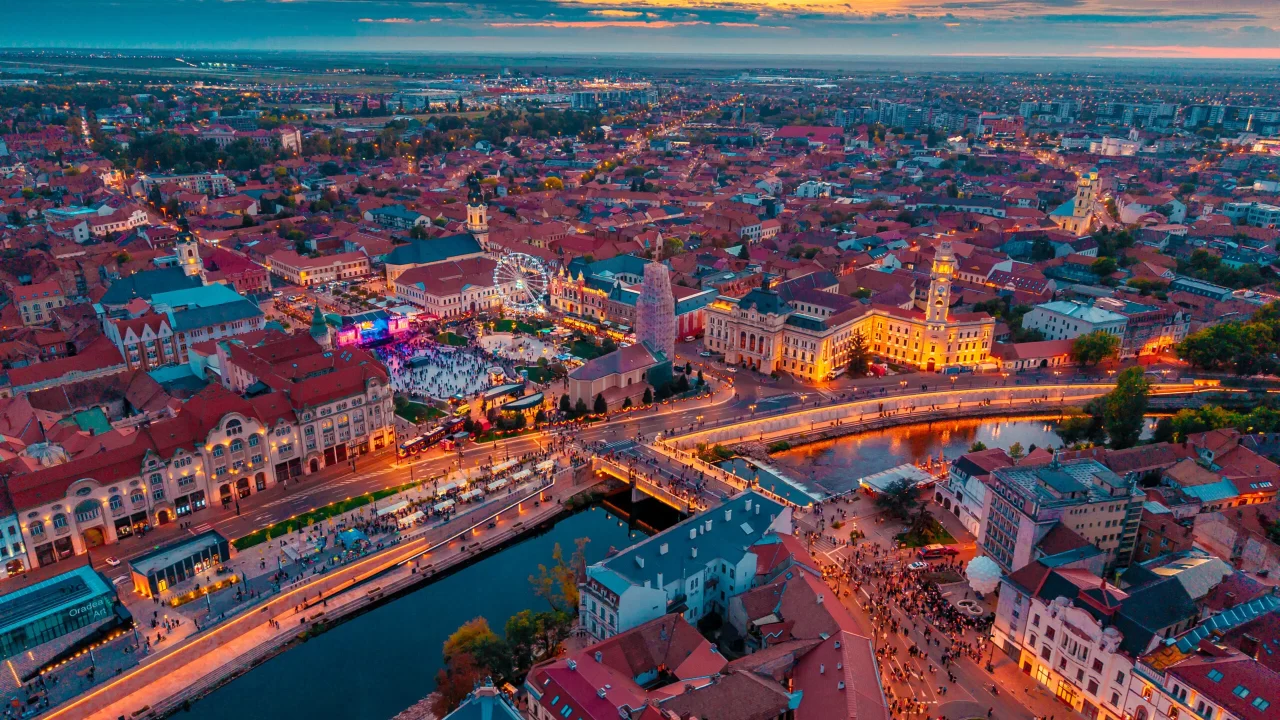 Oradea își menține ratingul de investiții „BBB-”, reconfirmat de Fitch Ratings. Orașul are un profil financiar propriu superior ratingului României