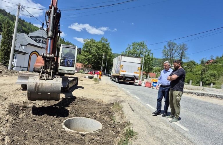Lucrările la podul din Cărpiniș, de pe DN74 A, sunt în grafic: Varianta ocolitoare va fi gata astăzi!