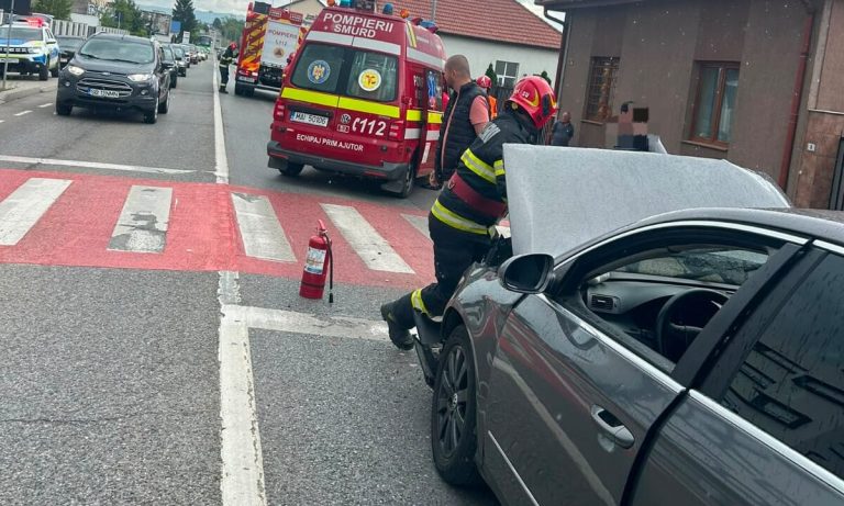 Accident rutier la Sebeș, în zona Petrom. Două autoturisme implicate