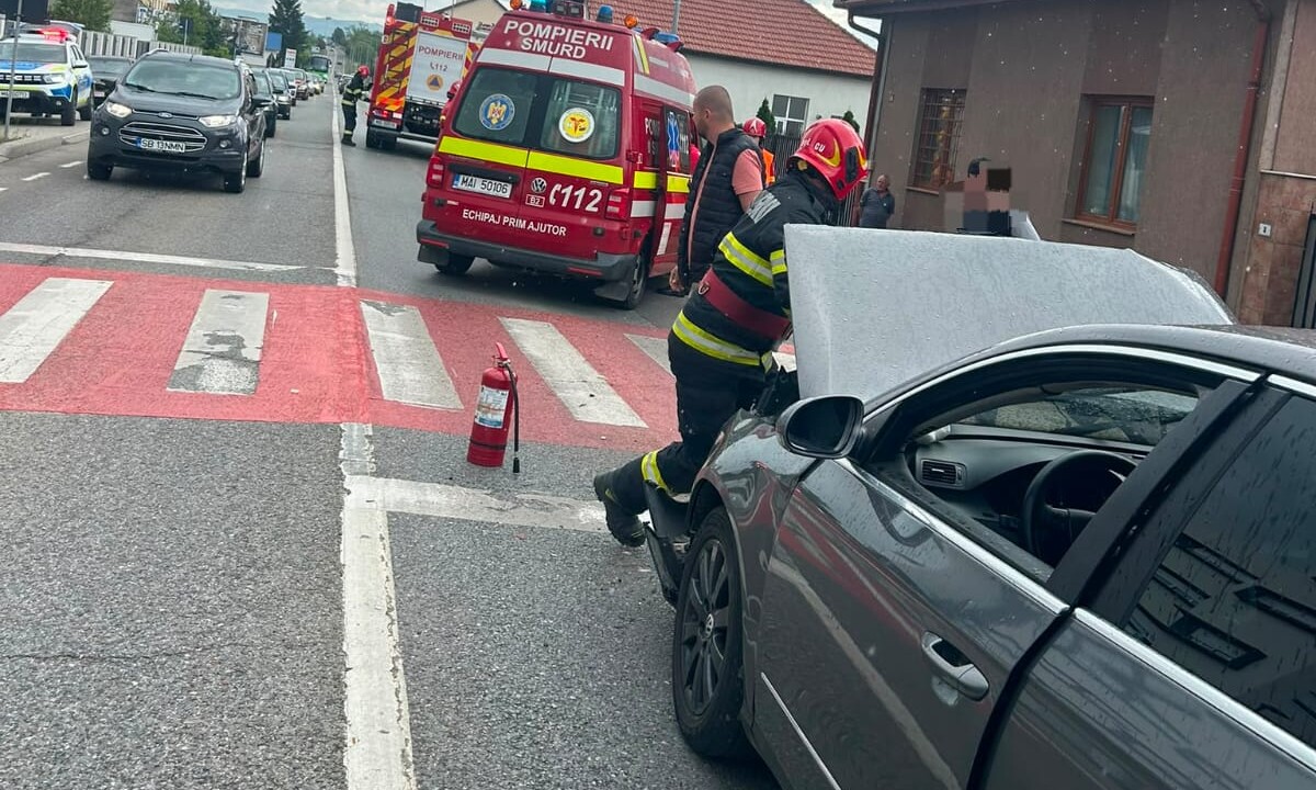 Accident rutier la Sebeș, în zona Petrom. Două autoturisme implicate