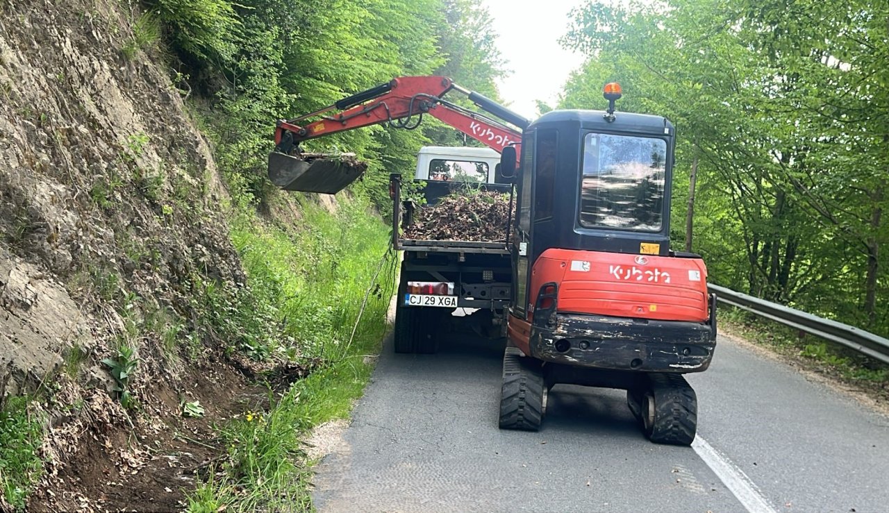 Drumul județean care leagă DN1 de zona turistică Răchițele – Prislop intră în lucrări de întreținere