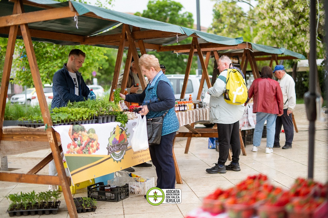 Produse locale, direct de la fermierii din Bihor: program nou pentru piețele volante din Oradea