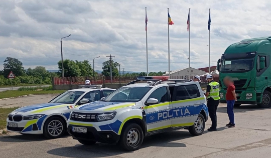Amplă acțiune a polițiștilor bihoreni pe DN1: peste 100 de sancțiuni aplicate și controale cu drone și radare în sistem „releu”