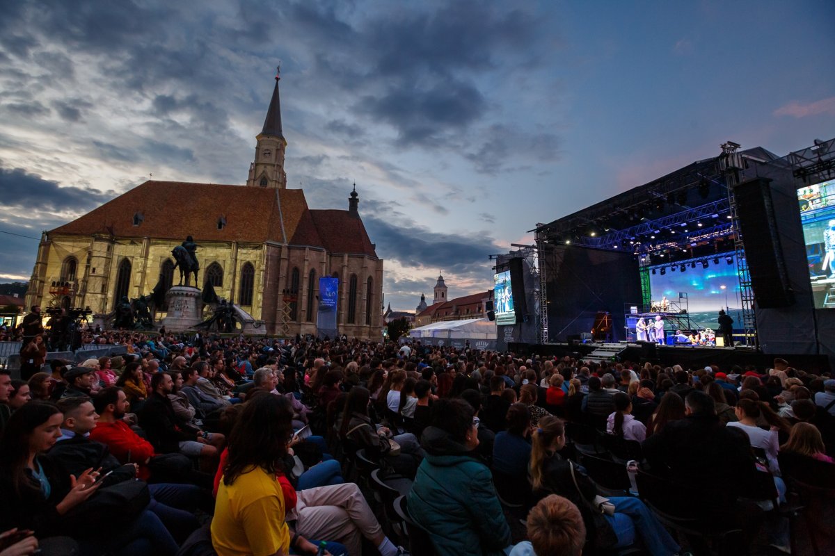 Peste 100.000 de participanți vineri, la Zilele Clujului 2026. Concertele, spectacolul de drone și evenimentele din tot orașul au animat a doua zi a festivalului