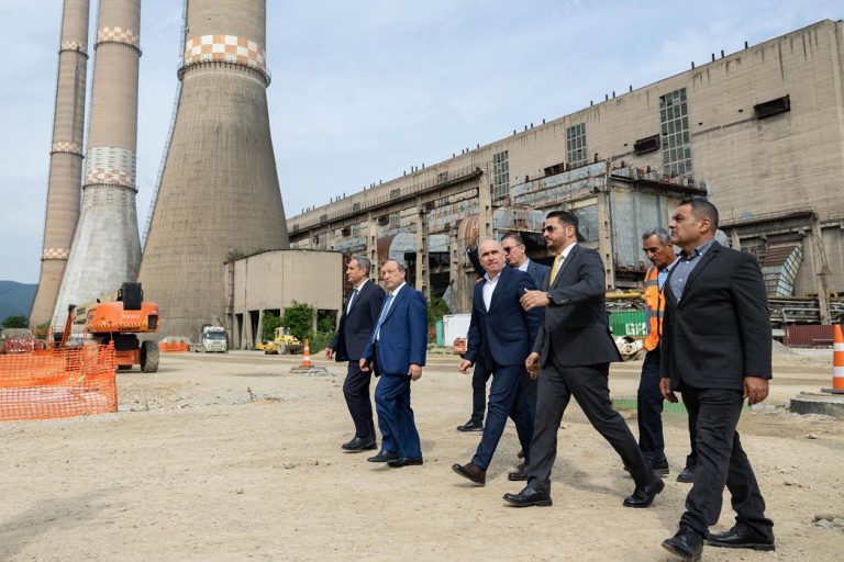 Ilie Bolojan, la Mintia: „România are nevoie de investiții serioase în energie”. Cea mai mare centrală pe gaz din UE construită pe un singur amplasament este realizată în proporție de peste 83%