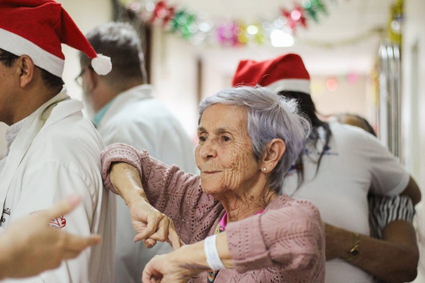 Conferință interdisciplinară de geriatrie la Cluj-Napoca: specialiști din toată țara discută îngrijirea pacientului vârstnic